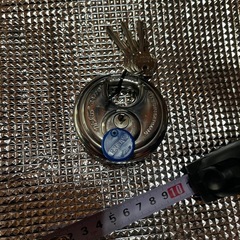 ABUS(アバス) 屈強シリンダー南京錠 ディスカス ステンレスの画像