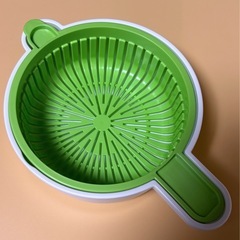 【新品】電子レンジ用 片手水切り鍋「てまいらず」 蒸す•茹でる•水切りの画像