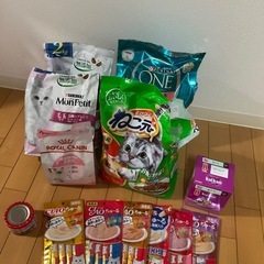 猫用フードいろいろ（ほぼ開封済み）の画像