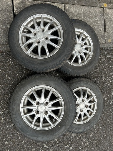 スタッドレスタイヤ　145/80r13