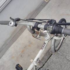 中古】折りたたみ自転車　RIDGETOP　軽快車　ホワイト　6段変速　20型の画像