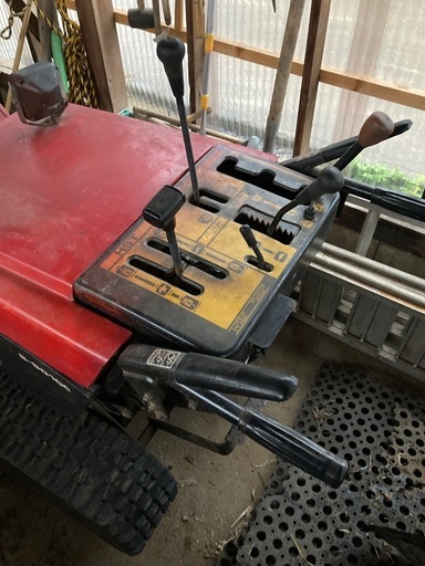 フジイ除雪機　9010Ｃ　10馬力　エンジン始動 フジイ除雪機9010C10馬力エンジン始動 (あわわ) 下高井のその他の中古