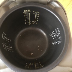 炊飯器10合炊き
の画像