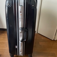 スーツケースの画像