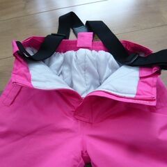 早いもの勝ち!!スキーウエア上下セット　140cmの画像