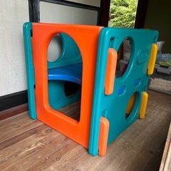 子供遊び滑り台の画像