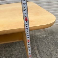 ダイニングテーブルの画像