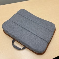 ラップトップパソコンデスクの画像