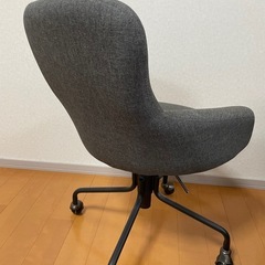 キャスター付きチェアの画像