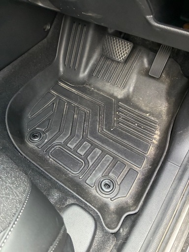 ヴェゼル専用フロアマット