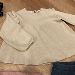 Zaraキッズ　　11点セット　パンツ　ジャケット　ティシャツ　ニット の画像
