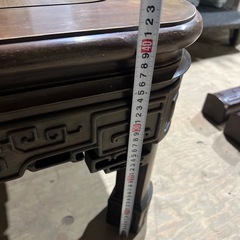 伝統的な木製座卓 貝細工装飾　の画像
