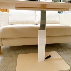 昇降式テーブル　の画像