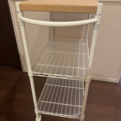 急募❣️ キャスター付き キッチン ワゴン 収納 棚の画像