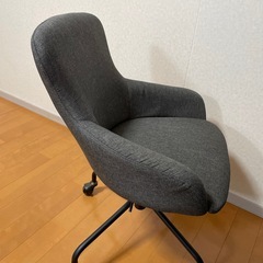 キャスター付きチェアの画像