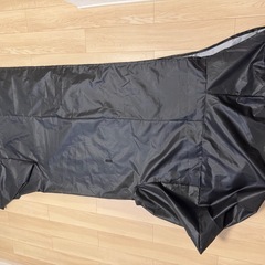 バイクの鍵、保護シートのセットの画像