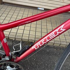 中古　TREK 7.5FXWSD クロスバイク 2010年 390mm 自転車の画像