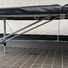 折り畳み簡易ベッドの画像
