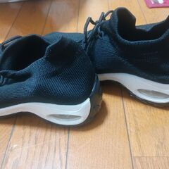 レディース　スニーカー　23センチの画像