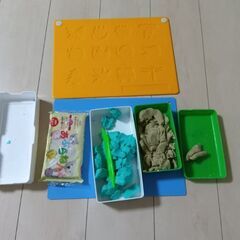 粘土板と粘土の画像