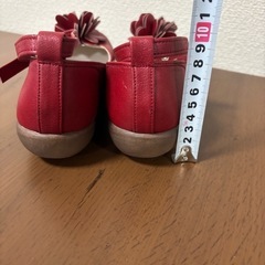 新品未使用/フラットシューズ 22.5 赤の画像