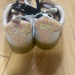 新品　H&M 光スニーカー　キッズの画像