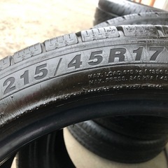 215/45R17 スタッドレスタイヤ2本取り付け無料の画像