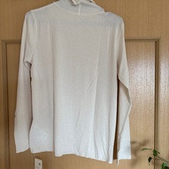 新品未使用品‼️earth music&ecologyたータートルネックの画像