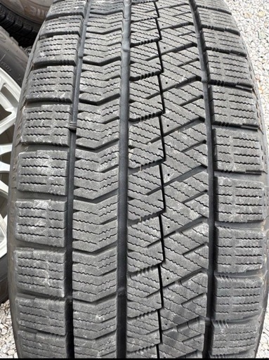 バリ溝スタッドレスタイヤホイール付き　205/60R16 VRX2