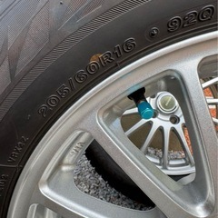 バリ溝スタッドレスタイヤホイール付き　205/60R16 VRX2
の画像