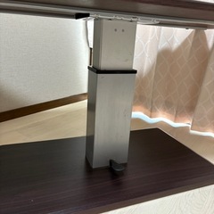 昇降テーブルの画像