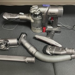 【受渡者やり取り中かっこ】ダイソン掃除機【初期型？】の画像