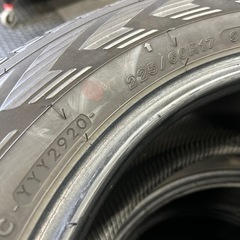 (お取り引き中です)無料です　2020年製　225/60R17 ヨコハマ　アイスガード  スタッドレスの画像