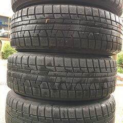 195/65R15　冬用スタッドレスタイヤ　アルミホイール４本セット　マルチPCD　３０．５０プリウス　旧型ノア等にどうぞ。の画像
