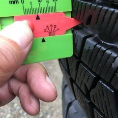 195/65R15　冬用スタッドレスタイヤ　アルミホイール４本セット　マルチPCD　３０．５０プリウス　旧型ノア等にどうぞ。の画像