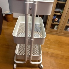 ラックキャスター付きの画像