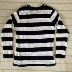 ＧＵ製　長袖Ｔシャツ　メンズ：Ｌ　色　紺色＆白色の画像