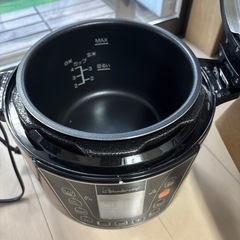 電気圧力鍋⭐️小物付きの画像