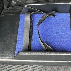自動車用の肘置きの画像