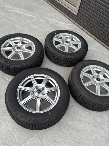 ホイール付き　16インチ スタッドレス　タイヤホイールセット　アルファード　キックス　ヤリスクロス　ヴェゼル