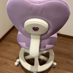 ニトリ　学習いすイスの画像