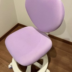 ニトリ　学習いすイスの画像