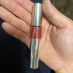 化粧品（使用済みと未使用品の画像
