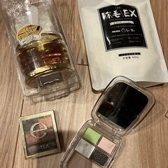 レディース　衣類　メイク　セットの画像