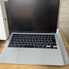 【2025年最新モデル】【ほぼ新品！】スカイブルー M4 MacBook Air 13インチ 512GBの画像