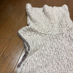 ニットベストの画像