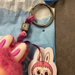 (決まりました)ラブブ　labubu  イニシャル　Q 新品未使用の画像