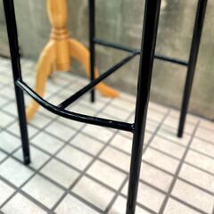 美品!高級ﾓﾀﾞﾝ白革ｽﾂｰﾙ5脚セット!取外し可ｷｬｽﾀｰ付♪【ﾚｲﾓﾝｽﾀﾝﾄﾞ】※自宅近辺でのお渡しの画像