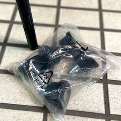 美品!高級ﾓﾀﾞﾝ白革ｽﾂｰﾙ5脚セット!取外し可ｷｬｽﾀｰ付♪【ﾚｲﾓﾝｽﾀﾝﾄﾞ】※自宅近辺でのお渡しの画像
