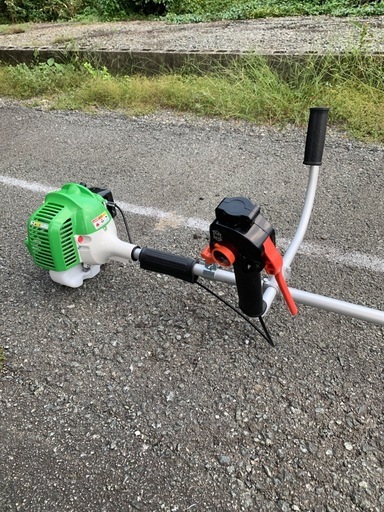 草刈り機　　刈払機　新品　未使用品 